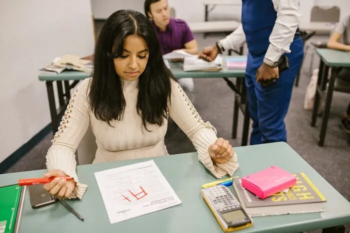 “You’re All Adults, Not Children, You Can Hold It”: 30 Times People Realized They Needed To Drop A Class Immediately