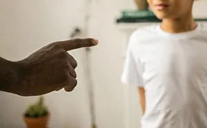 30 Ways To Tell Someone Is A Bad Parent, Shared By This Online Thread