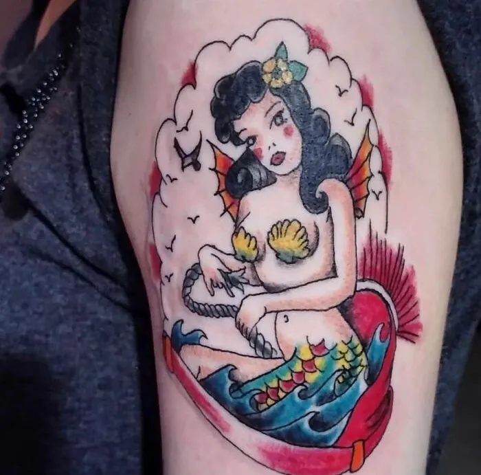 Nunca había visto una sirena con una sola pierna y media cola