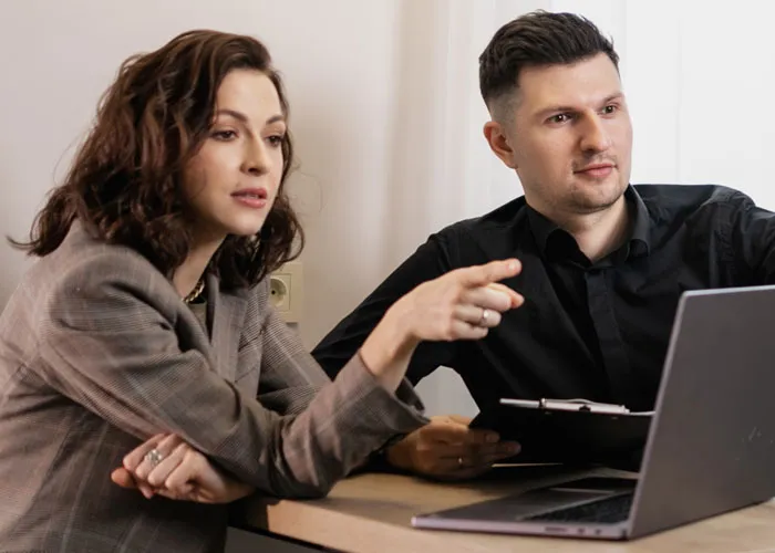30 People Share Things In Job Descriptions Or Interviews That Instantly Indicate Red Flags