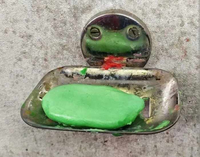 50 Times People Noticed Something Dreamlike And Shared Photos On The "Accidental Surrealism" Group