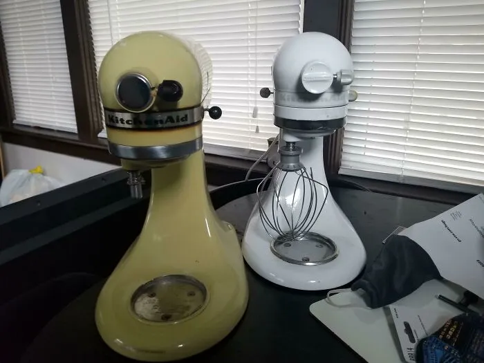 Two Kitchenaid Mixers For $22 Total. Gw Airport Bins And Gw Milwaukee (Or) Bins