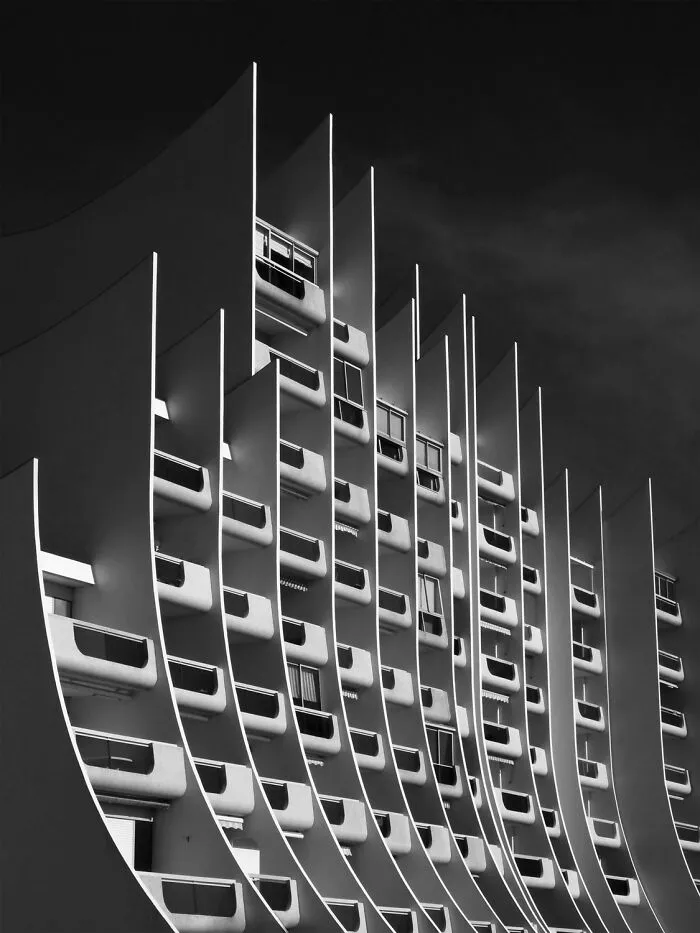La Ola, La Baule, Francia, diseñada por Pierre Doucet en 1979