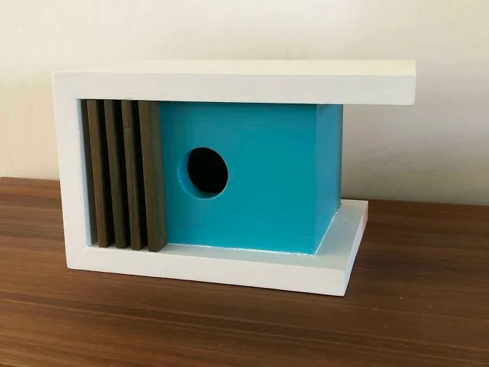 ¡Mi casa de pájaros moderna hecha a mano!