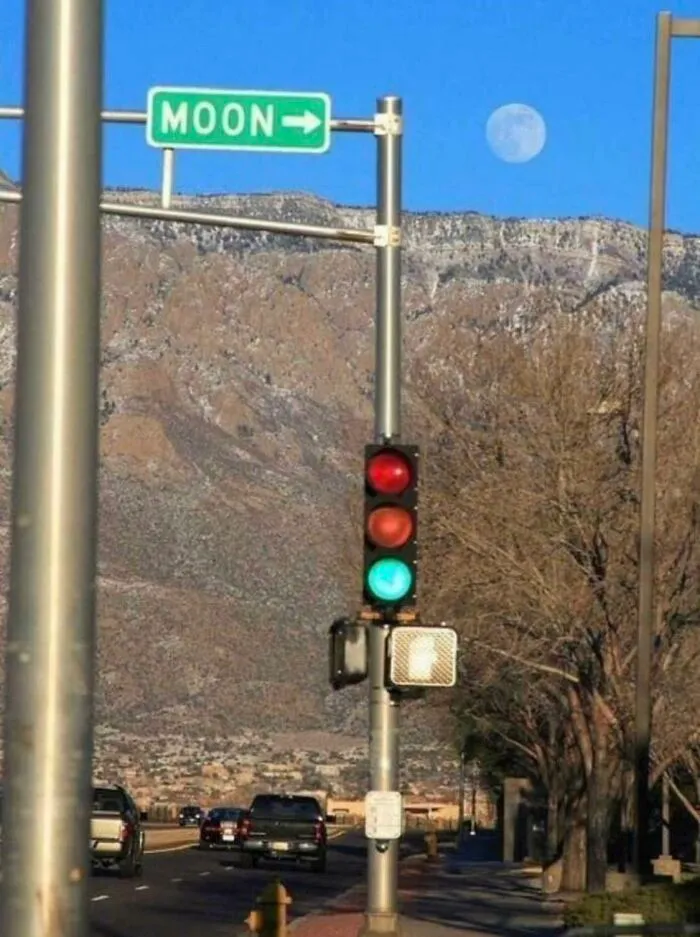 Moon ->