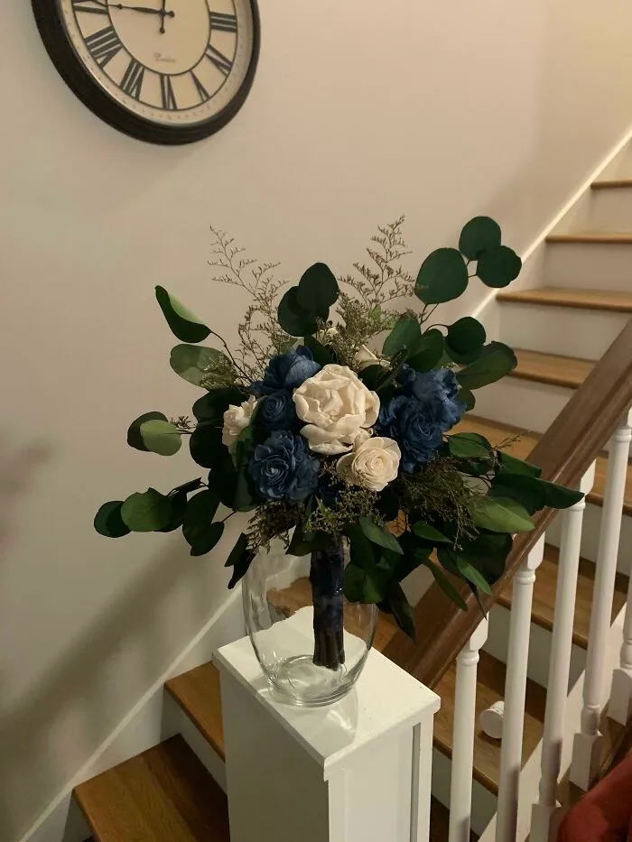 Aquí está mi ramo de novia terminado que hice yo misma para nuestra boda del 26/09/2020