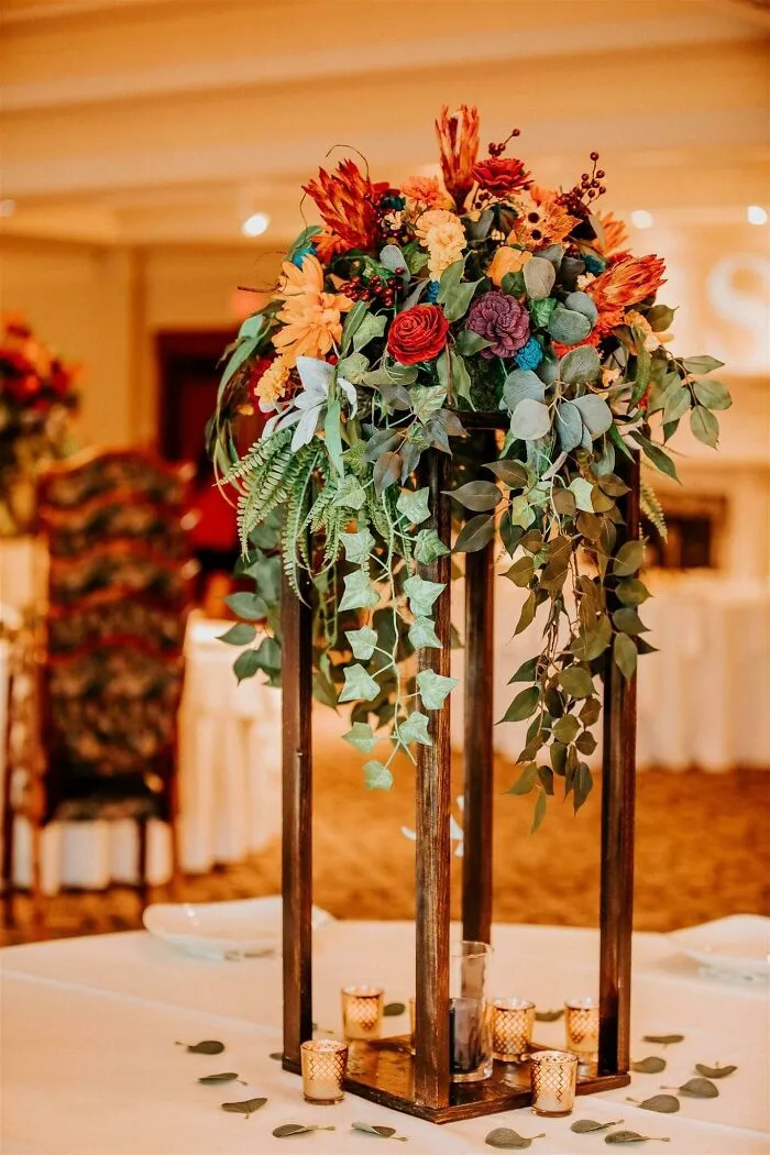 Arreglos florales altos hechos en casa