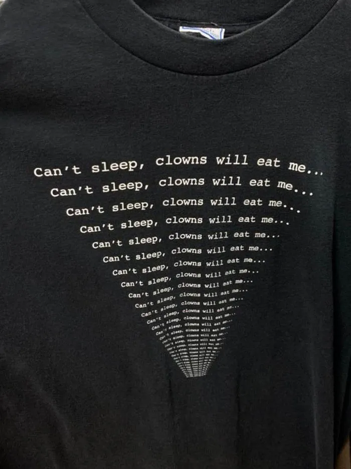 50 Ridiculous, Bizarre, And Downright Cursed Shirts People Actually Wear Out In Public, As Shared By These Twitter Accounts (New Pics)