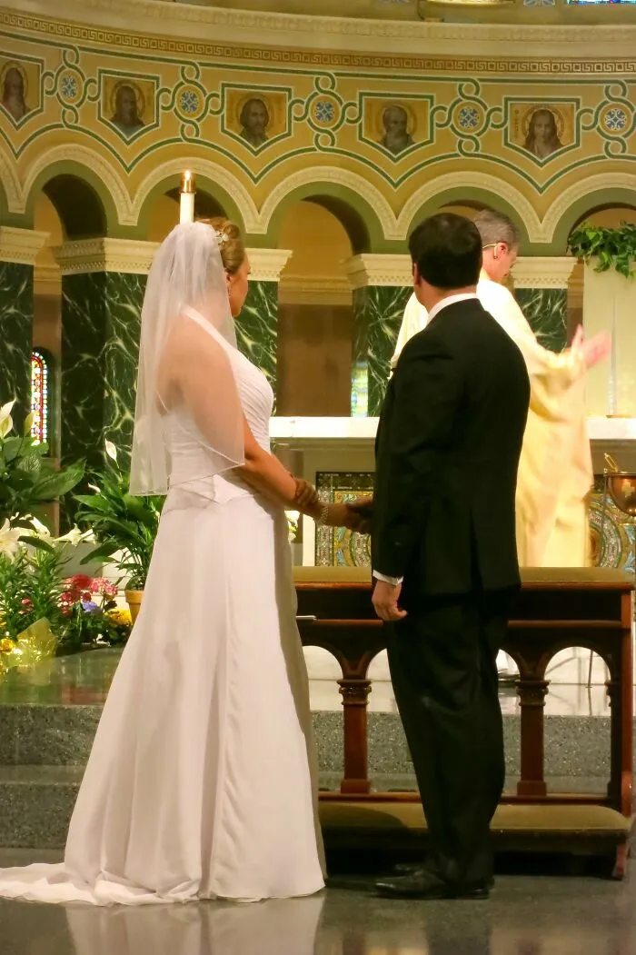 20 Historias de personas que fueron plantadas en el altar, o casi