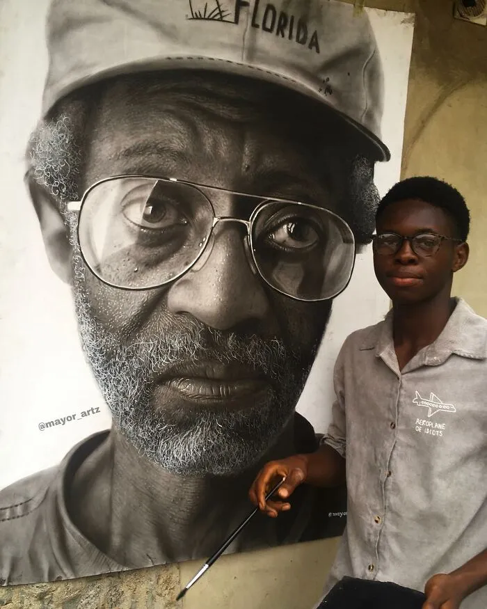 Surprisingly Realistic: 27 Charcoal Drawings By This Artist