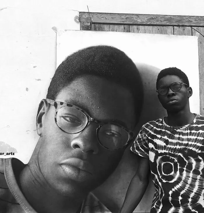 Surprisingly Realistic: 27 Charcoal Drawings By This Artist