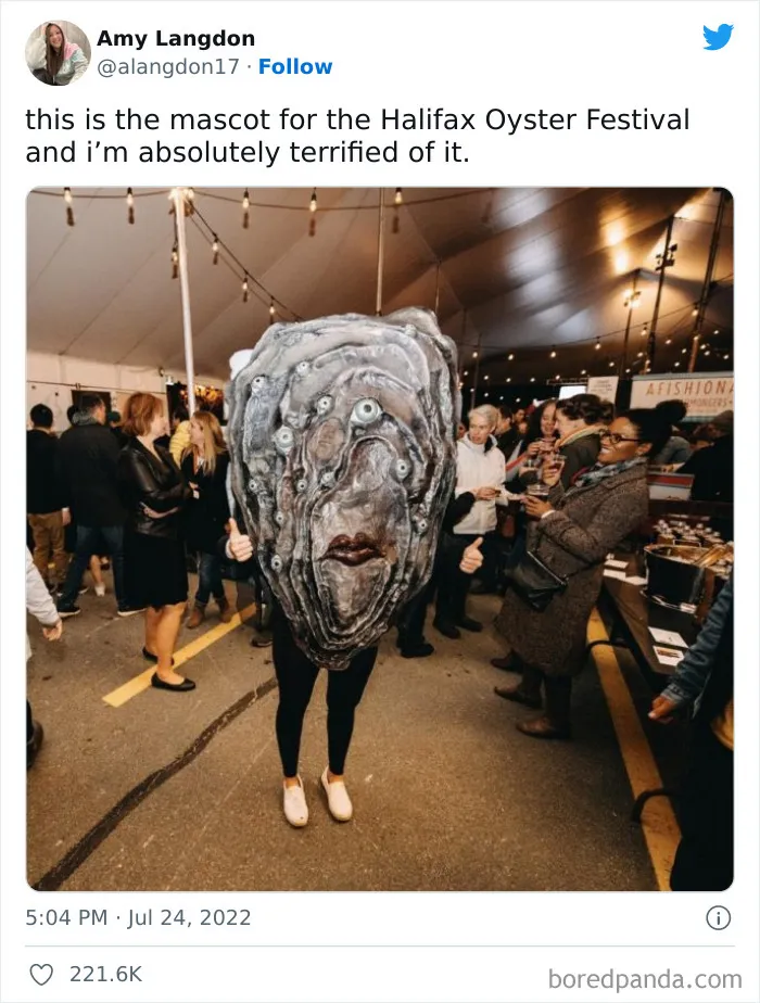 40 Confusing Images Where "Things Only Get Weirder" The Longer You Look