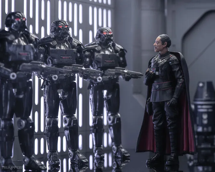 Making Star Wars Toys Come To Life (10 Pics)
