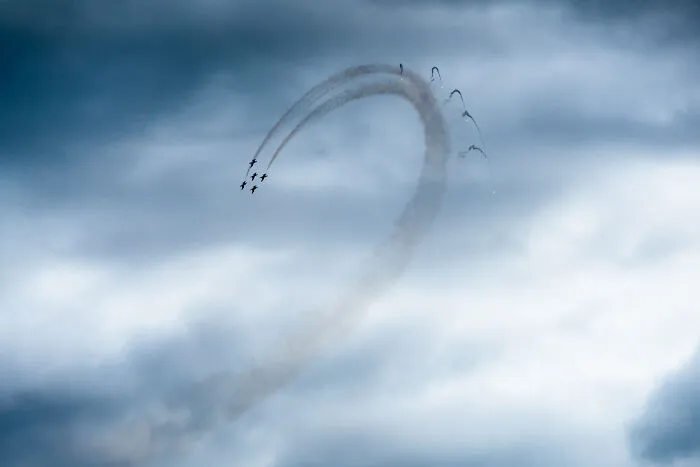 I Captured The Perfection Of Aerial Geometry And Trajectories Performed By The Swiss Aerobatic Team Patrouille Suisse (40 Pics)