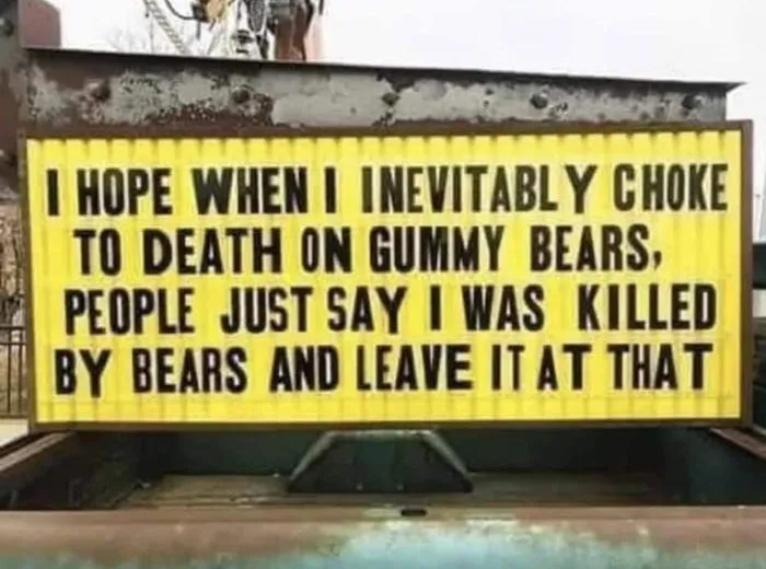 "Stupid And Weird Signs": 50 Of The Funniest Signs Ever, As Collected By This Facebook Group