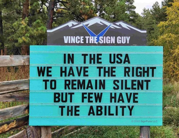 "Stupid And Weird Signs": 50 Of The Funniest Signs Ever, As Collected By This Facebook Group