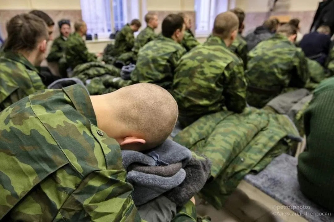 Photographer Continues To Show Russia Different From Postcards (New Pics)
