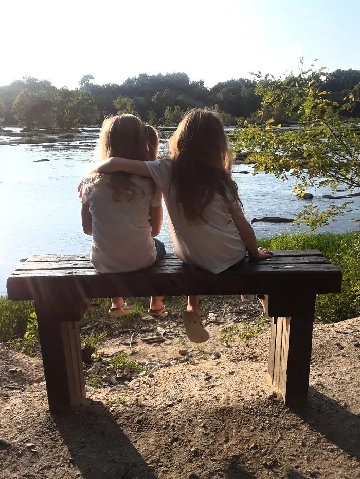 28 Things That People Should Keep Within Their Own Generation And Not Pass Down, As Shared In This Online Group