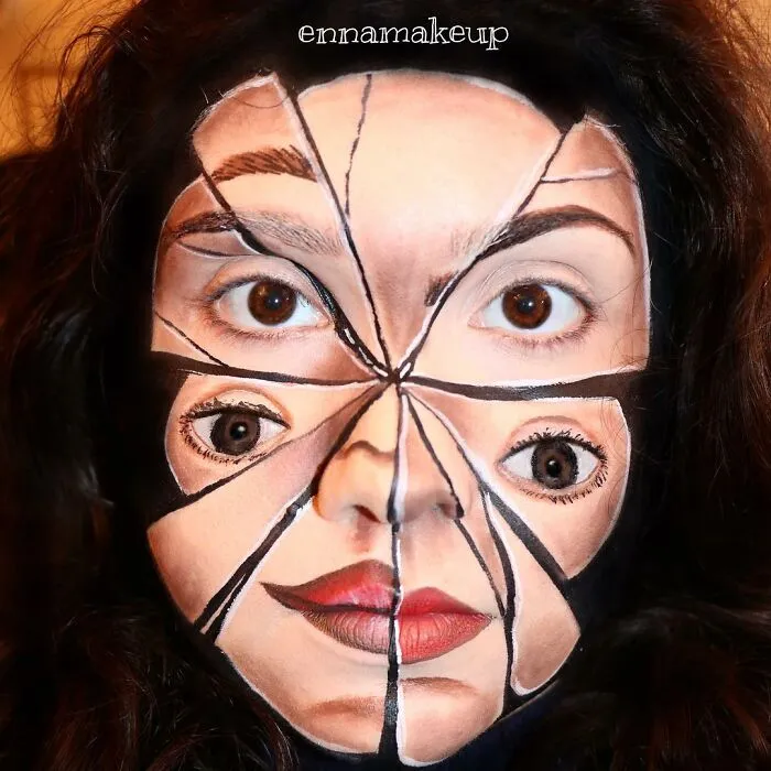 I Paint Realistic Art On My Body To Find Happiness Aside From Being In A Wheelchair, And Here Are 30 Of My Best Works
