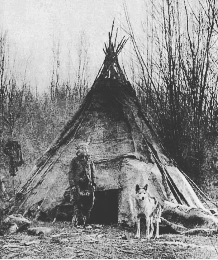 One Of The Earliest Photos Showing A Native American With A Wolf - Unlike The Myths Created About Wolves By Settlers, Indians Maintained A Close And Respectful Relationship With Wolves