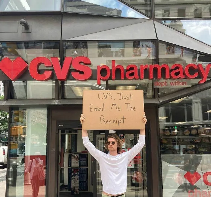 ‘Dude With Sign’ Has 8 Million Followers For Protesting Against Annoying Everyday Things With Funny Signs (30 New Pics)