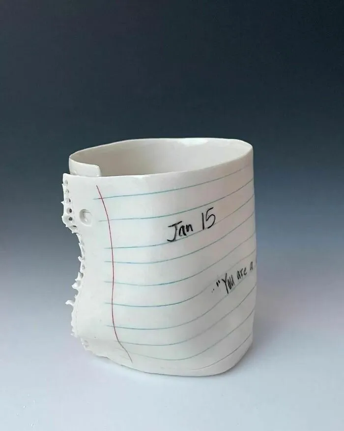 Taza con diseño de cuaderno