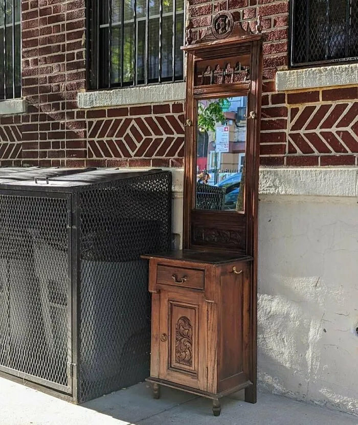 A Beautiful Entry Table