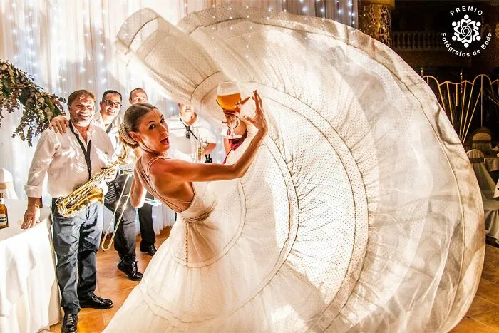 "Cuando la novia tiene el vestido perfecto..." Por Ismael Peña