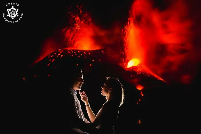"Volcán de fondo" de Pedro Álvarez