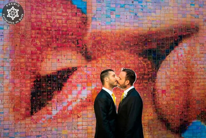 "Un beso en un beso" por Marco Helga