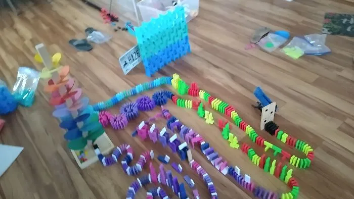 I Am A Domino Artist 0n Youtube, Here Are 9 Different Photos Of Projects I Have Made