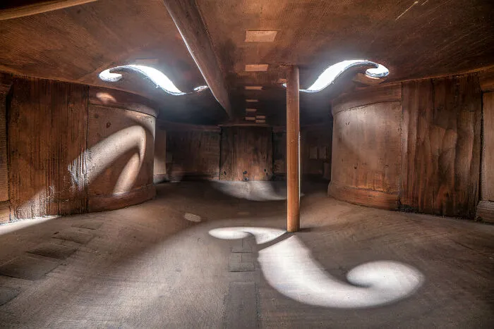 Inside A Lockey Hill Cello Circa 1780
