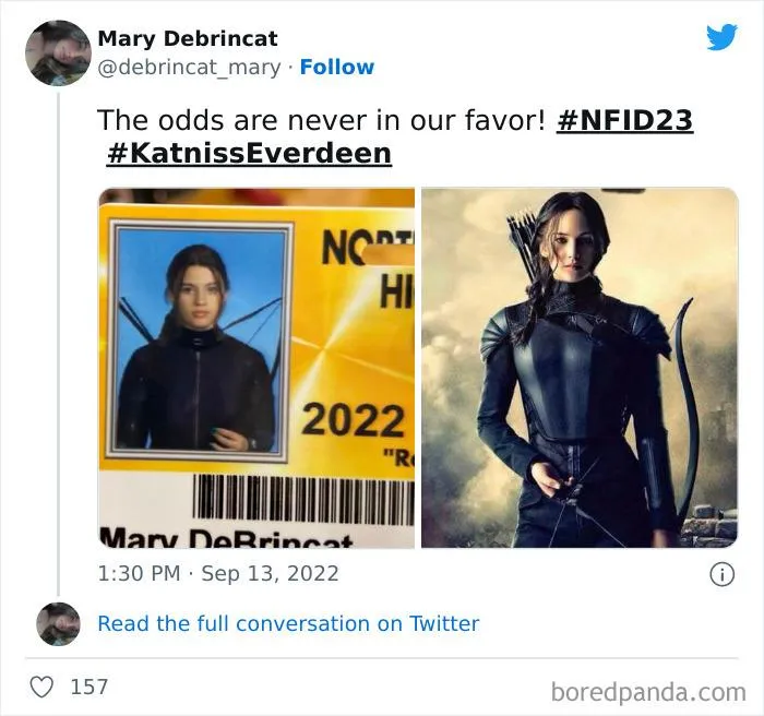 This High School Has A Tradition Of Letting Seniors Dress Up For Their ID Pictures, Here Are 30 Of The Ones Who Totally Slayed This Year