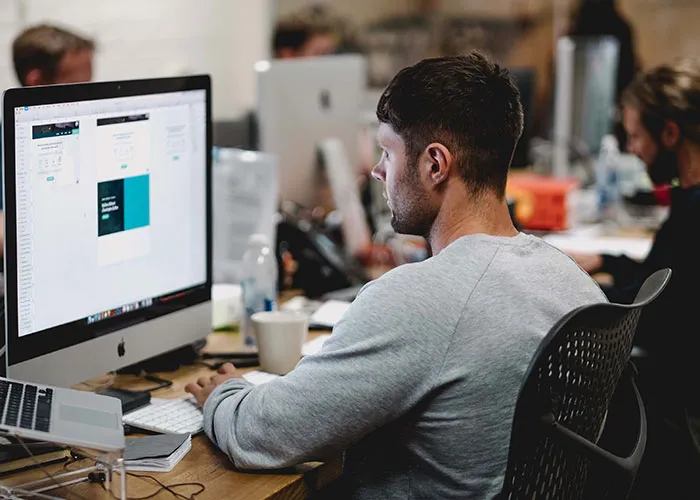 15 Historias de empleados con trabajos emocionalmente agotadores hablando de sus mejores momentos laborales