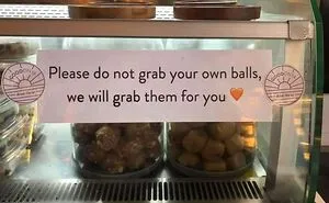 50 Times People Found Weird Or Hilarious Disclaimers That Were "Clearly The Result Of A Lawsuit"