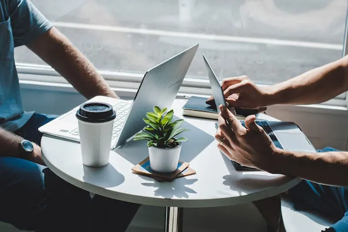20 Señales de alarma que revelan un “mal ambiente laboral” a tener en cuenta durante las entrevistas