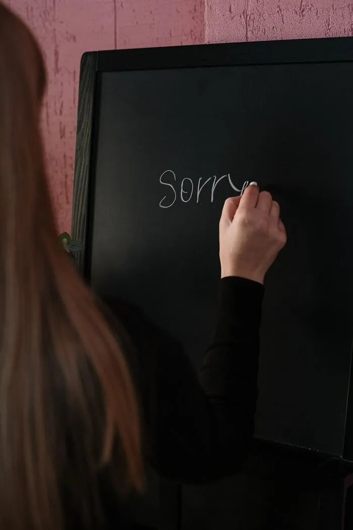 30 Not-That-Obvious Signs That Show That Someone Isn’t A Good Person, As Shared In This Online Group