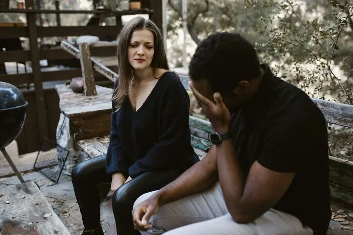 30 Brutal Moments When People’s Illusions Of Friendship Were Shattered