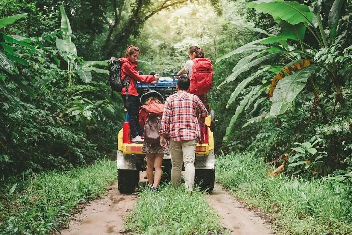 30 Experienced Travelers Share What 'Traveling Tips' Aren't Worth It To Even Try