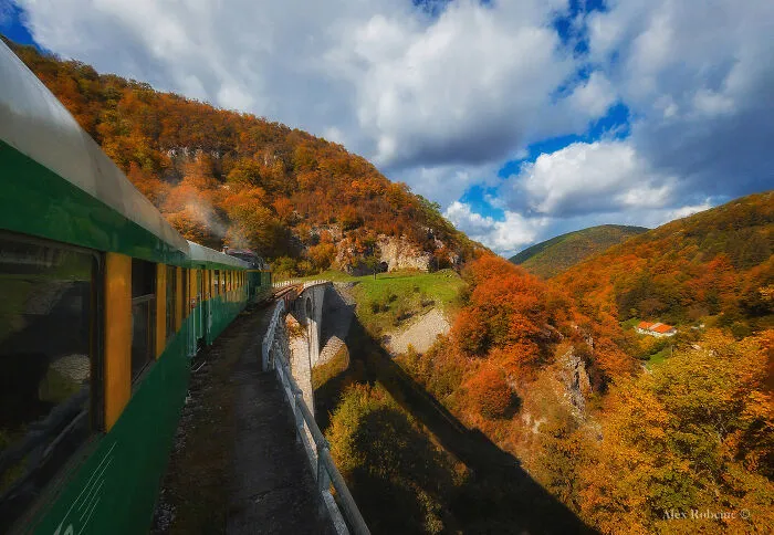 I Photographed Breathtaking Autumn Scenery From One Of The Most Spectacular Railways In South-Eastern Europe (8 Pics)
