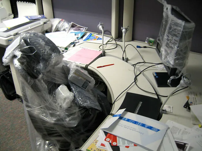 “What's Something That's Considered Normal That Creeps You Out Immediately?” (40 Answers)