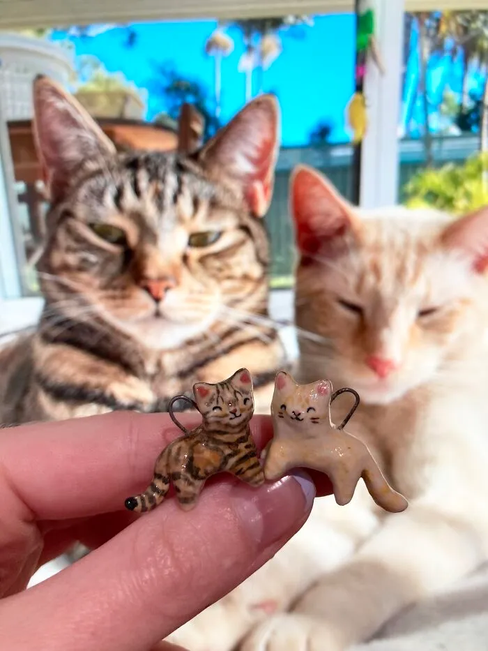 I’ve Always Loved Ceramics And Started Creating Customized Pet Portrait Charms (23 Pics)
