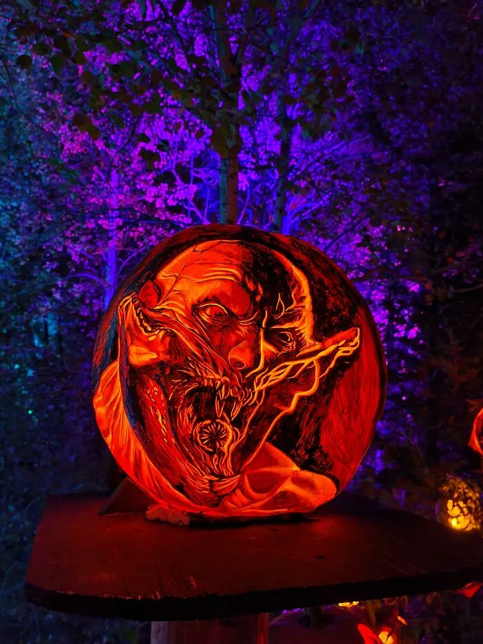 The Level Of Detail That Artists Put Into Carving Thousands Of Pumpkins At The MN Zoo Is Incredible