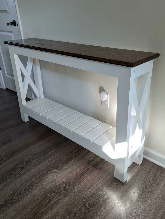 My First Real Project. I Built An Entry Table For My Wife. The Top Is Red Oak With A Painted Pine Base. It's Not Perfect But I'm Happy With How It Turned Out