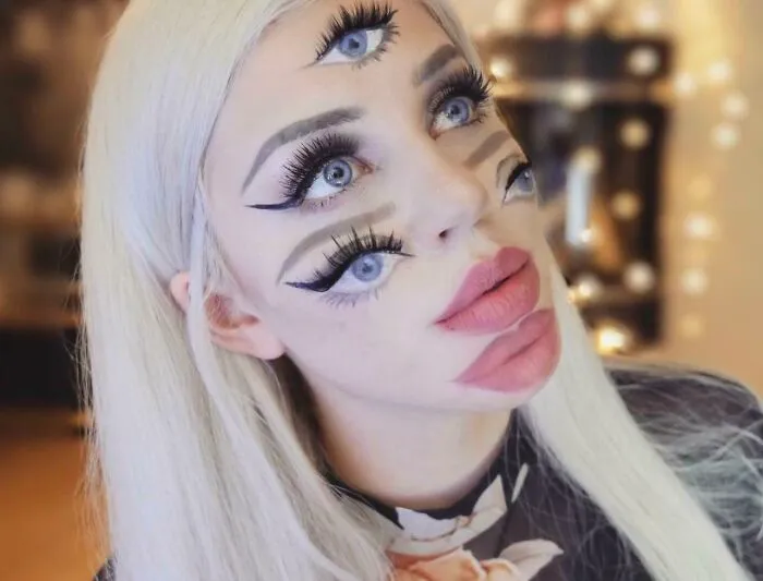 Mi maquillaje de ilusión óptica para Halloween. Me llevó 5 horas y estoy mareada