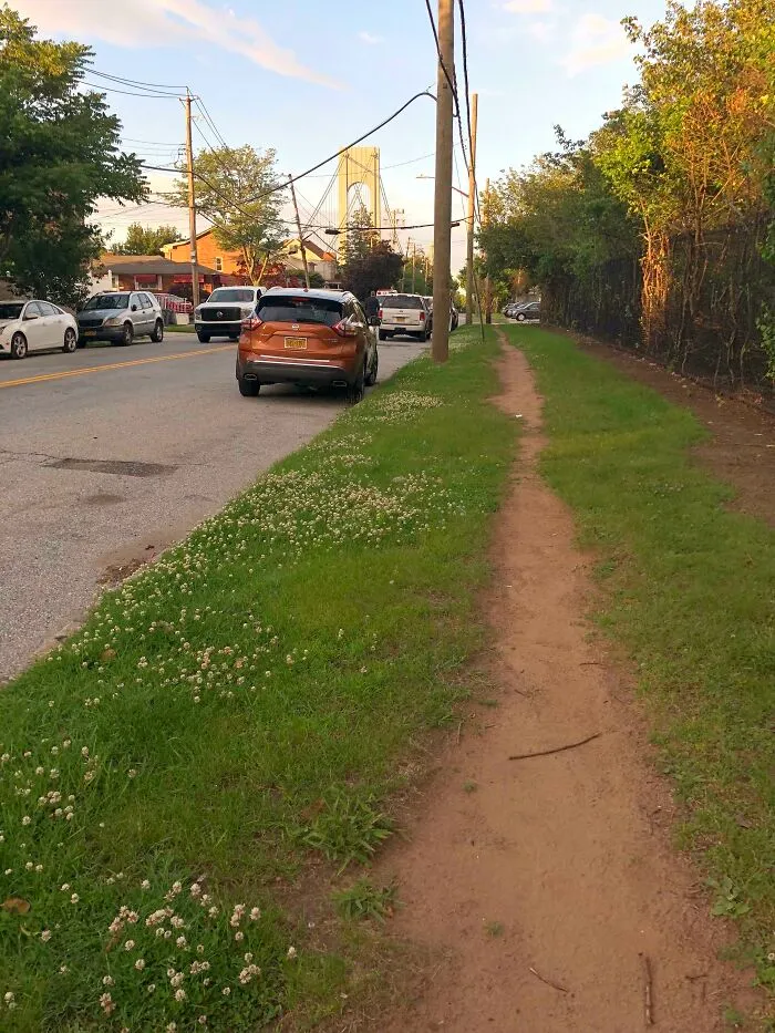 Parece que deseamos una acera