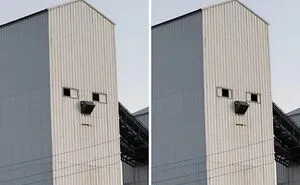50 Pics Without Context That Get Weirder And Weirder The Longer You Look At Them, As Shared On This Online Group (New Pics)