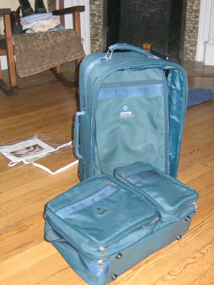 Members Of This Online Group Shared 29 Things They Found In People’s Trash That Were Either Illegal, Strange Or Actually Valuable