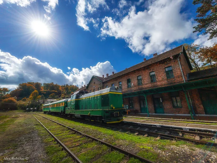 I Photographed Breathtaking Autumn Scenery From One Of The Most Spectacular Railways In South-Eastern Europe (8 Pics)