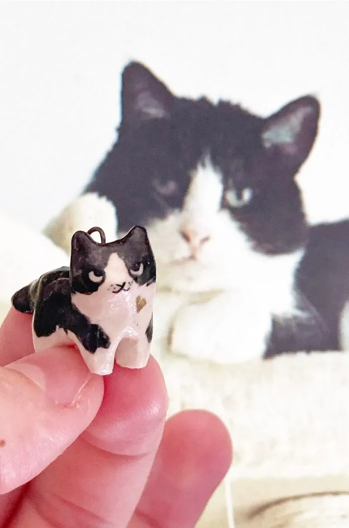 I’ve Always Loved Ceramics And Started Creating Customized Pet Portrait Charms (23 Pics)